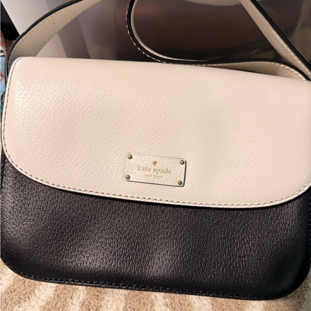 Kate Spade Adelaide Grove Street Black and White Women's Bag